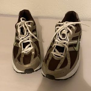 Nike Run Complete Running Shoes